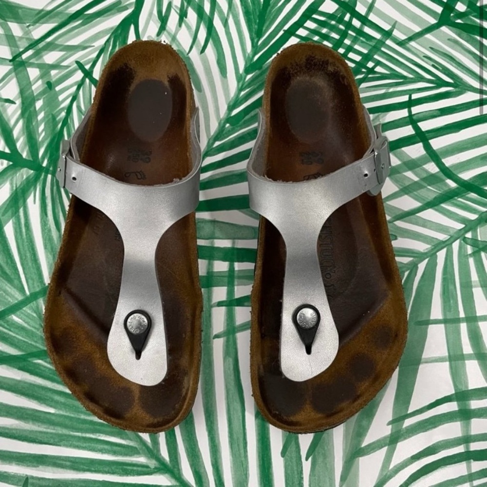 Women's Birkenstock Gizah Silver Grey Sandals